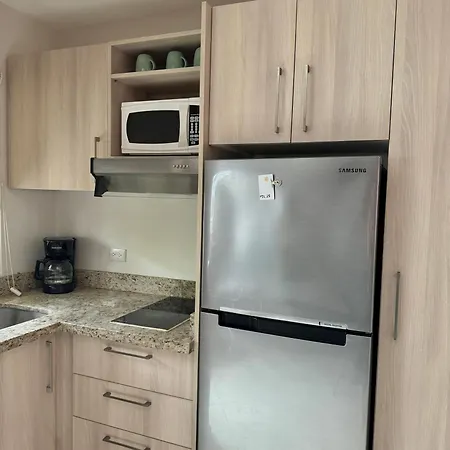 Sandy Shore Two Bedroom Condo Across Beach Coco Exterior photo